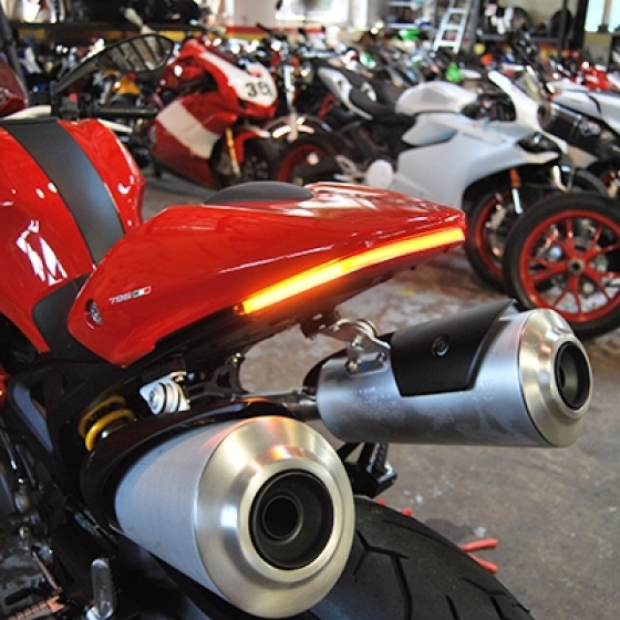 ĐÈN TÍCH HỢP SIGNALS NRC DUCATI MONSTER