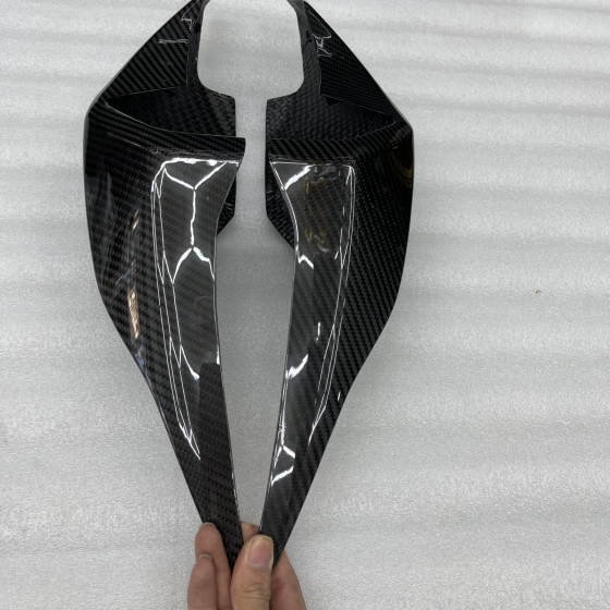 Ốp đuôi sau carbon s1000rr 2019-2022 ( Trên )