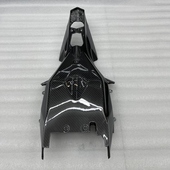 Lường Dưới Đuôi Sau Carbon R1 2015-2020